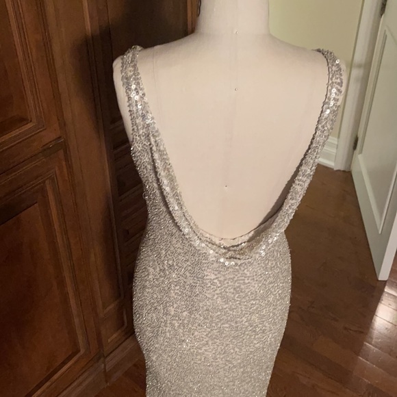 Carmen Marc Valvo Silver sequin cocktail dress - Picture 6 of 9